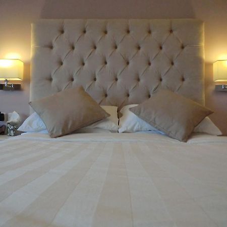 Coombe Dale Accommodation Lulsgate Bottom Room photo