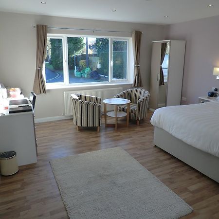 Coombe Dale Accommodation Lulsgate Bottom Room photo