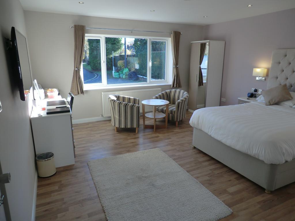 Coombe Dale Accommodation Lulsgate Bottom Room photo