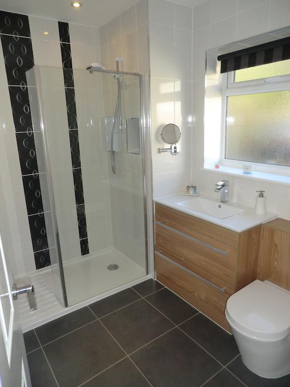 Coombe Dale Accommodation Lulsgate Bottom Room photo